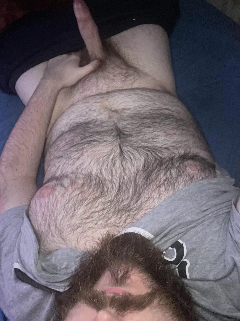 Chonky bearded guy here for ya by Happybear-theday
