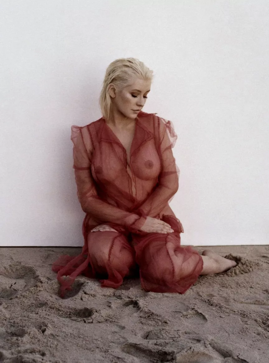 Christina Aguilera posted by kinkykat977