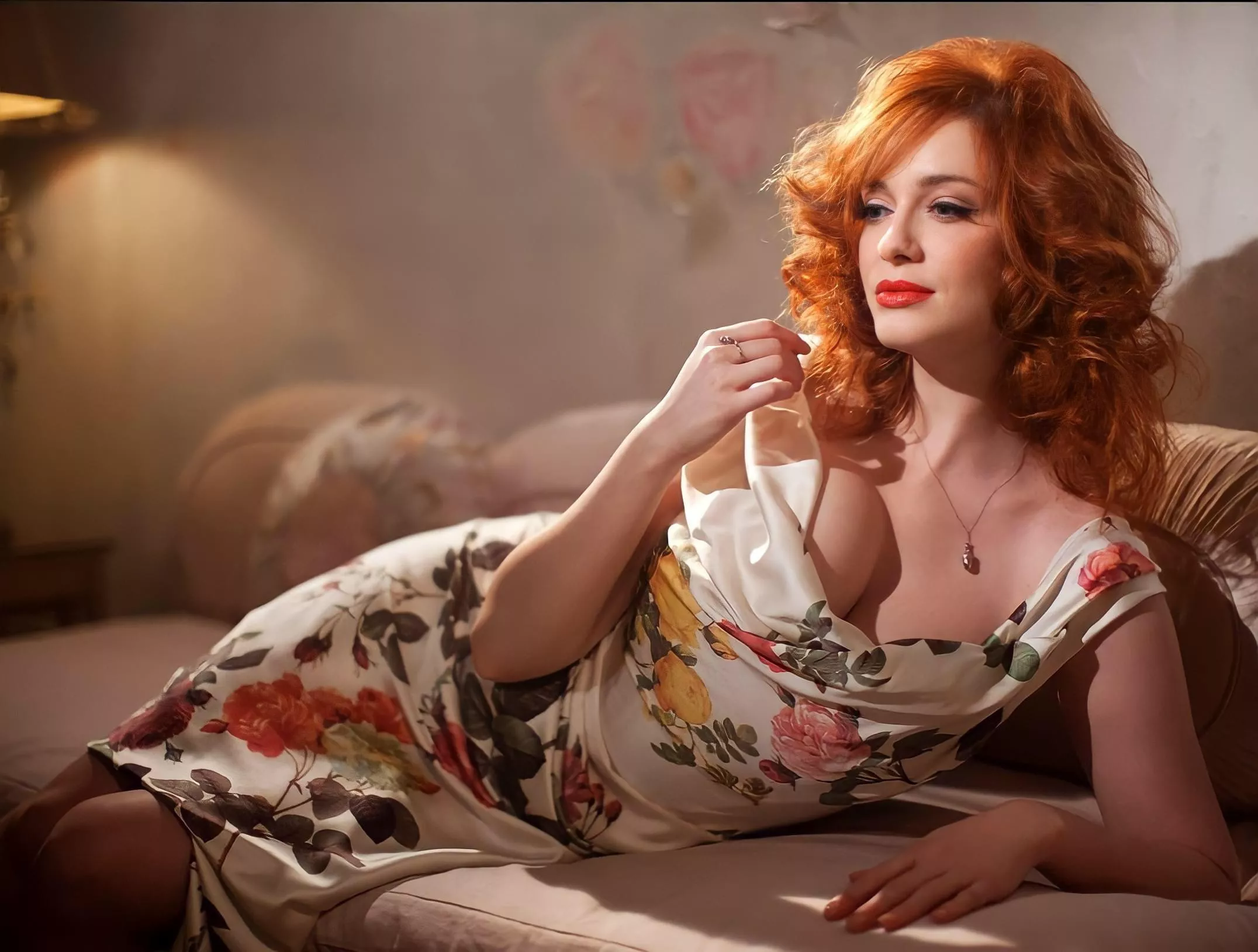 Christina Hendricks posted by pretty-ladies