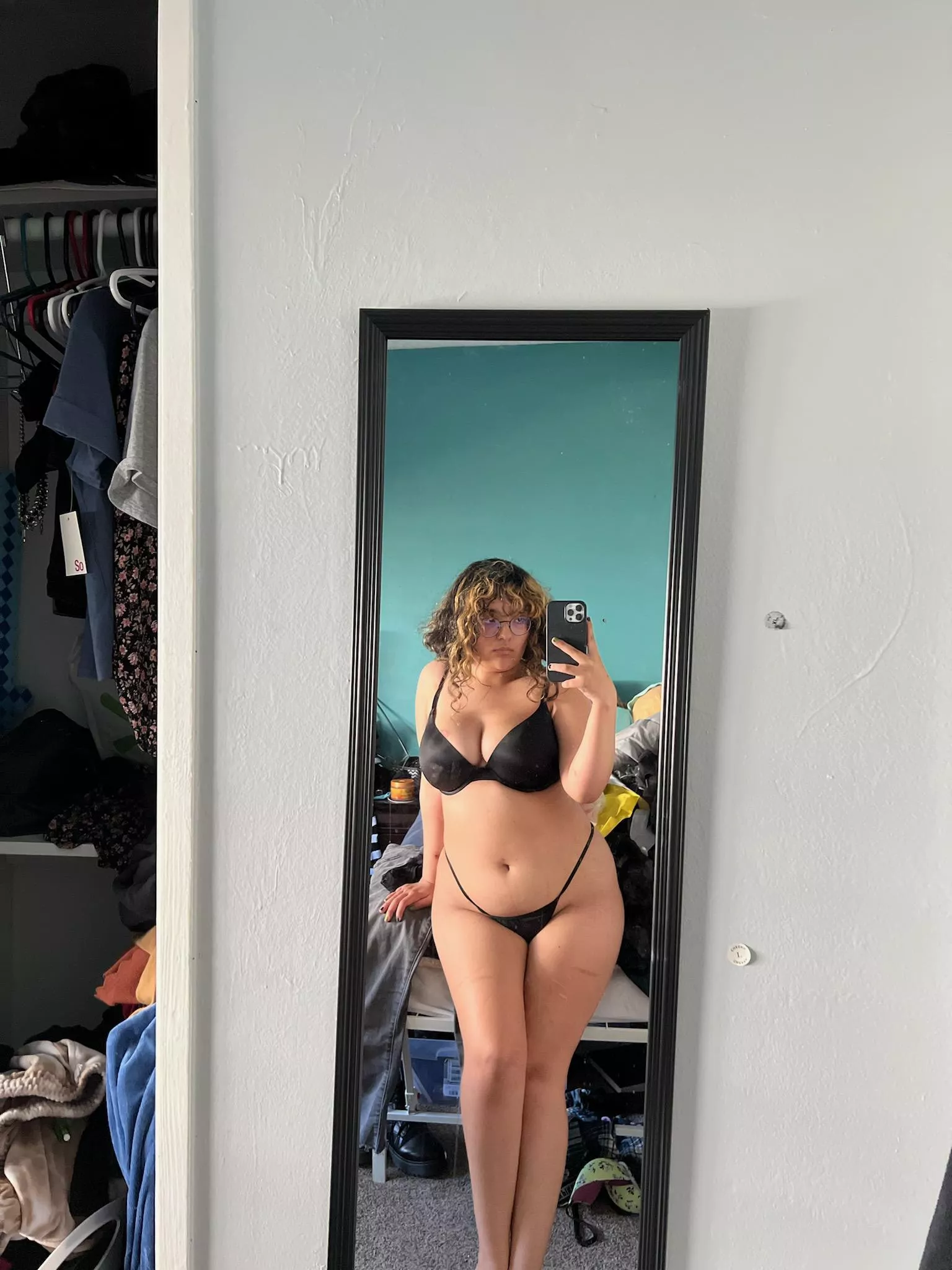 chubby but sexy af! hmu to see me naked ;) posted by MyMentalStatus