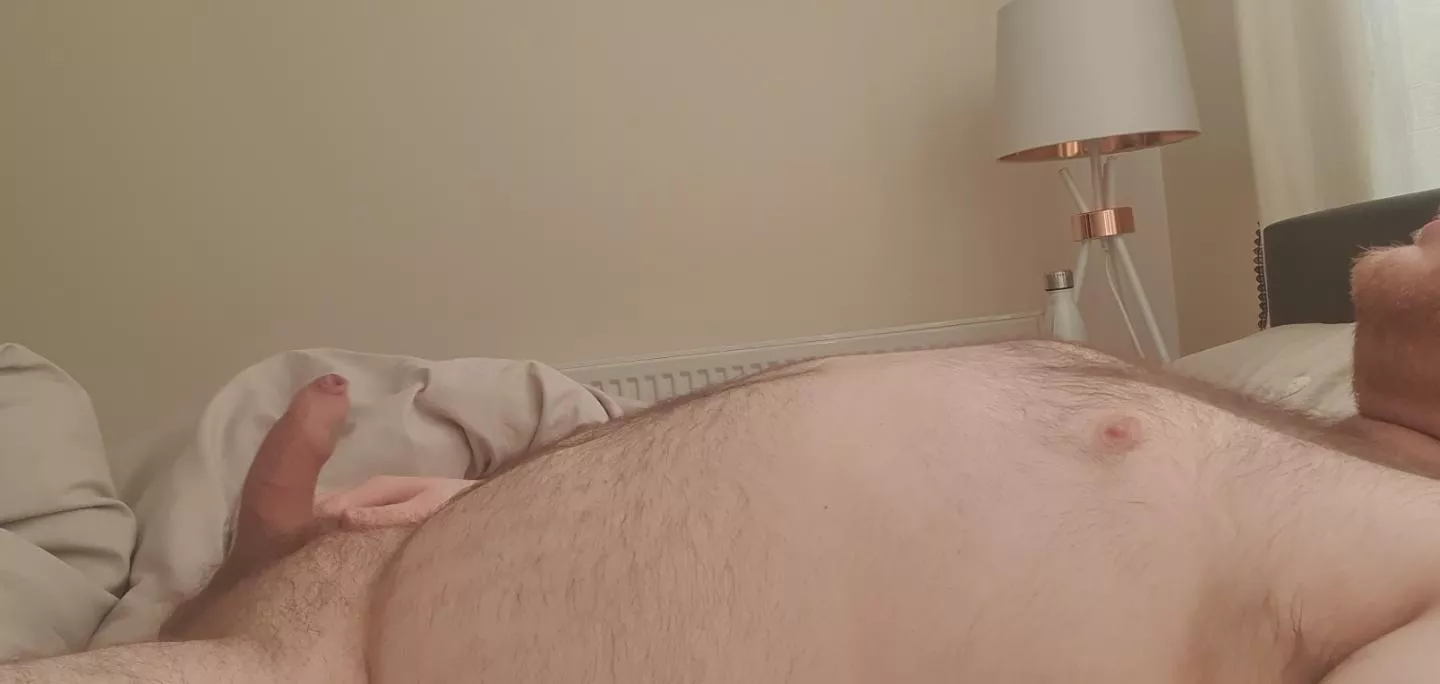 Chubby dudes do it better. Need to release the pressure this morning. Who's got a hand or mouth or both that can help? posted by Kyberz_101