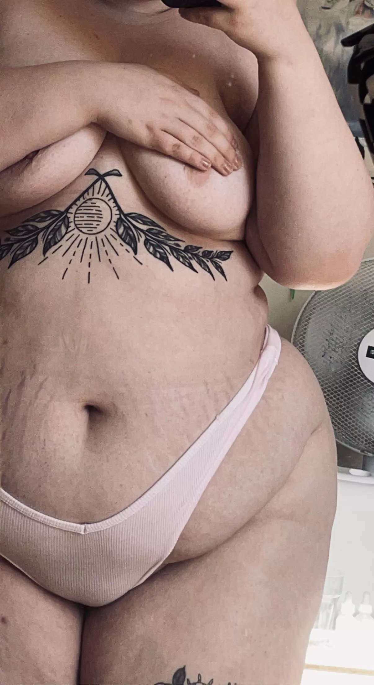 Chubby girl 🥰 posted by soph_harry