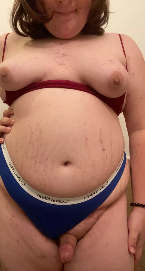 Chunky transgirl. Play with me! by tgirljuliet