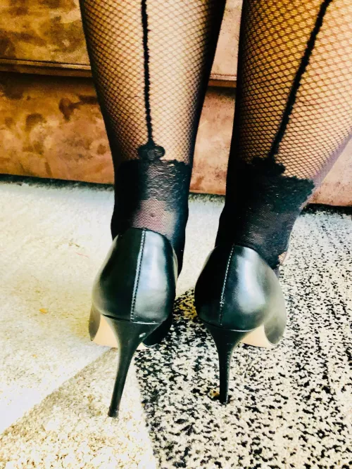 Classic black [f] by Lady_Charm