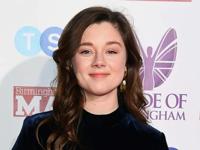 Claudia Jessie by GlamMetalLion