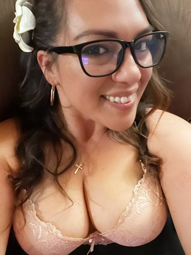 Cleavage is my favorite accessory posted by Thenadinewhite