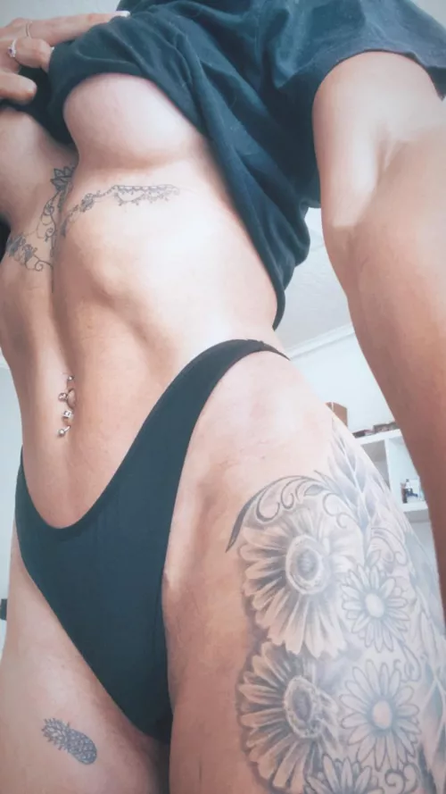 Close up by MISSMOLLY32