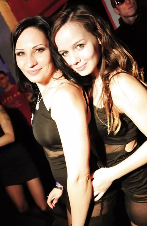 Clubbing ladies by Chaturbater1