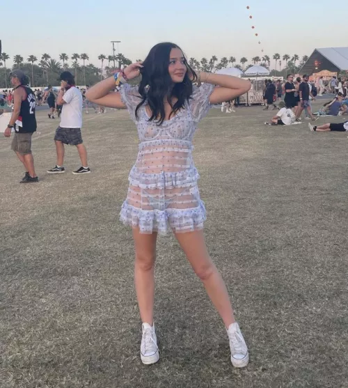 Coachella IRTR by Helpful_Handz