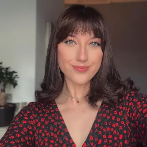 Cock this hot slut 🥵 DM or Kik lozzalover69 by lozzalover69