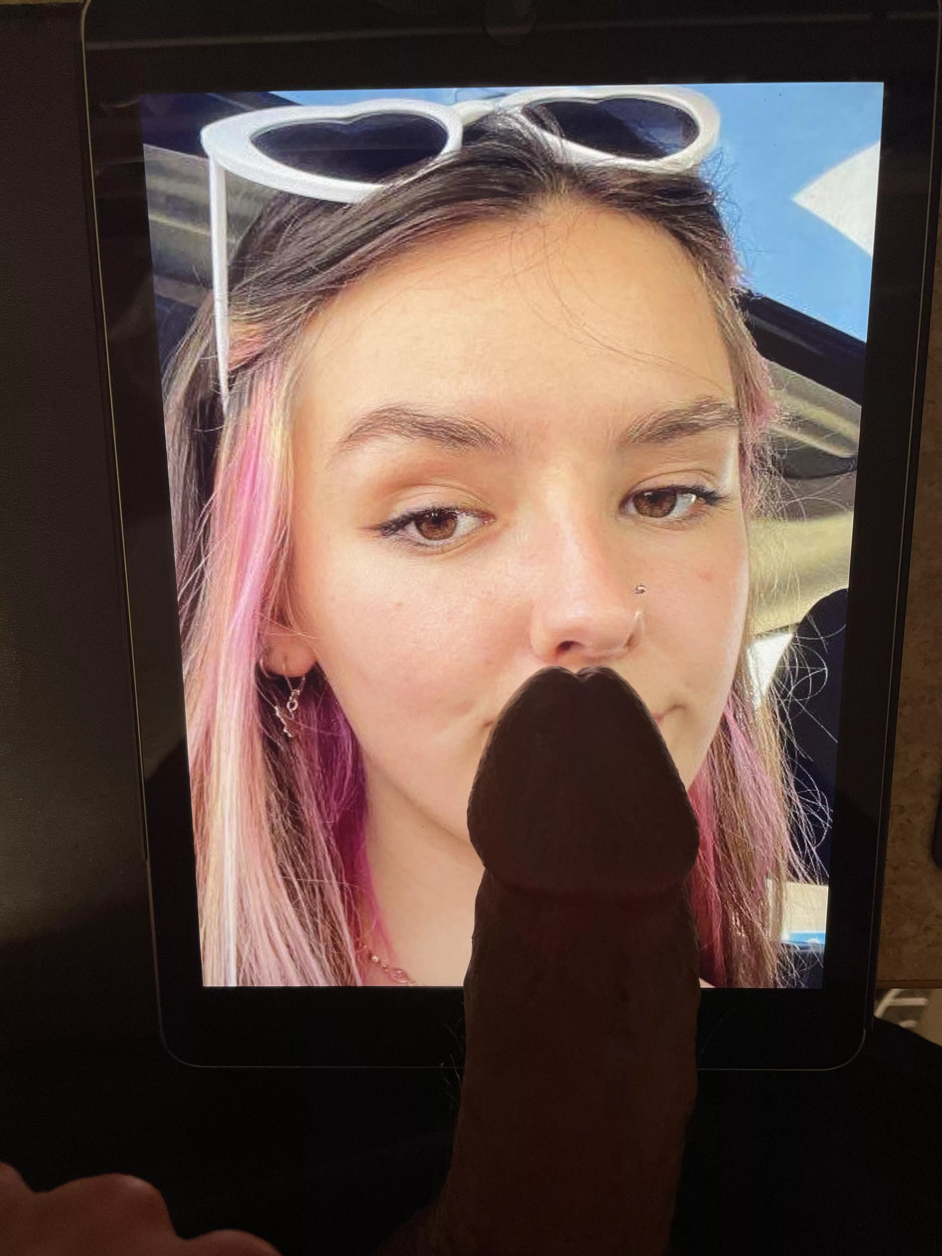 Cocking teens and feet only. 100% private. Only doing a couple per person unless I really like. Socials in bio posted by jakesimms22