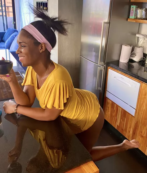 coffee and my phatt ass make me happy by jdoieo