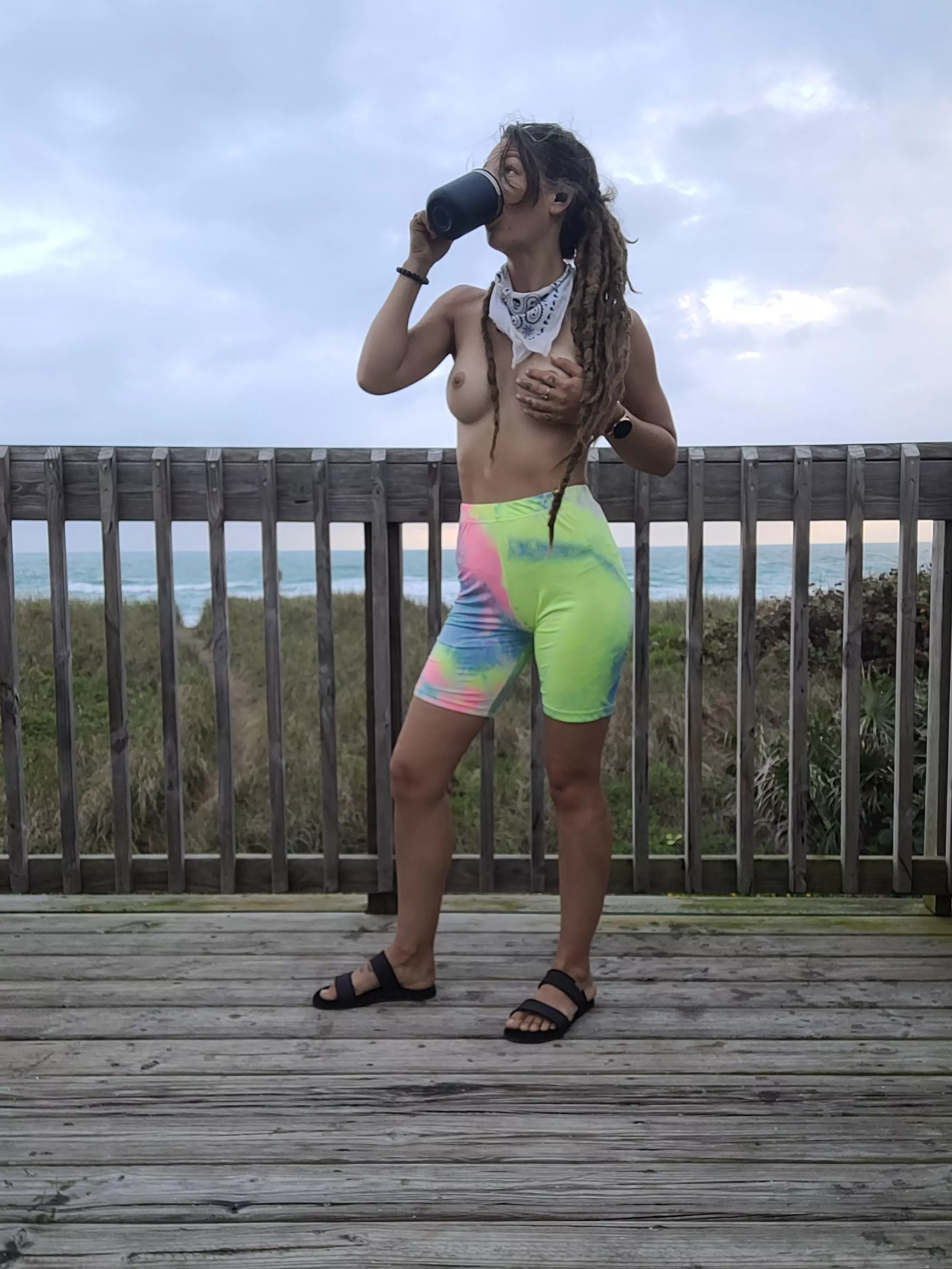 coffee, morning beach walks & free nips! posted by misslunablue