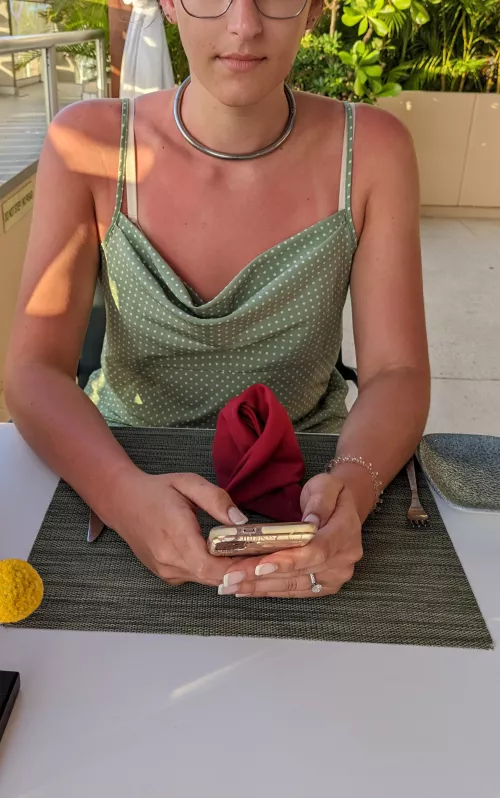 Collared 24/7 in Cancun. Dinner 3.7.2022 by collaredbabe