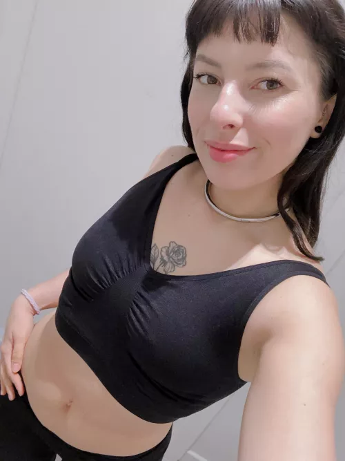 Collared at the gym by Baby_Lunea