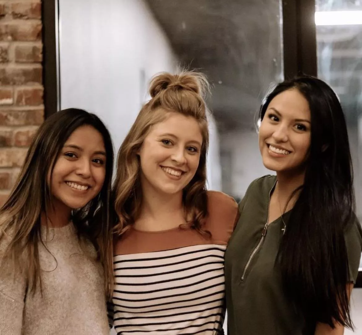 College Besties posted by Answervyng