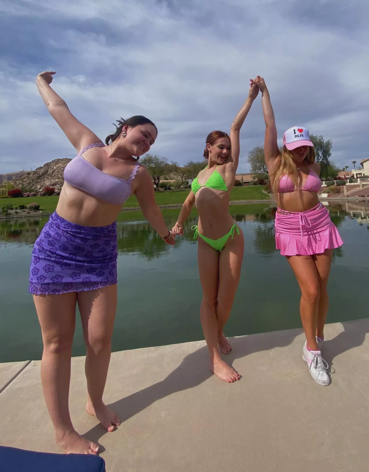 College Cuties posted by ZaneSlut26