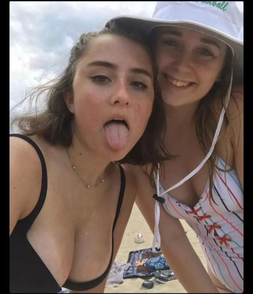 college 🍈🍈 posted by thebabbezzz