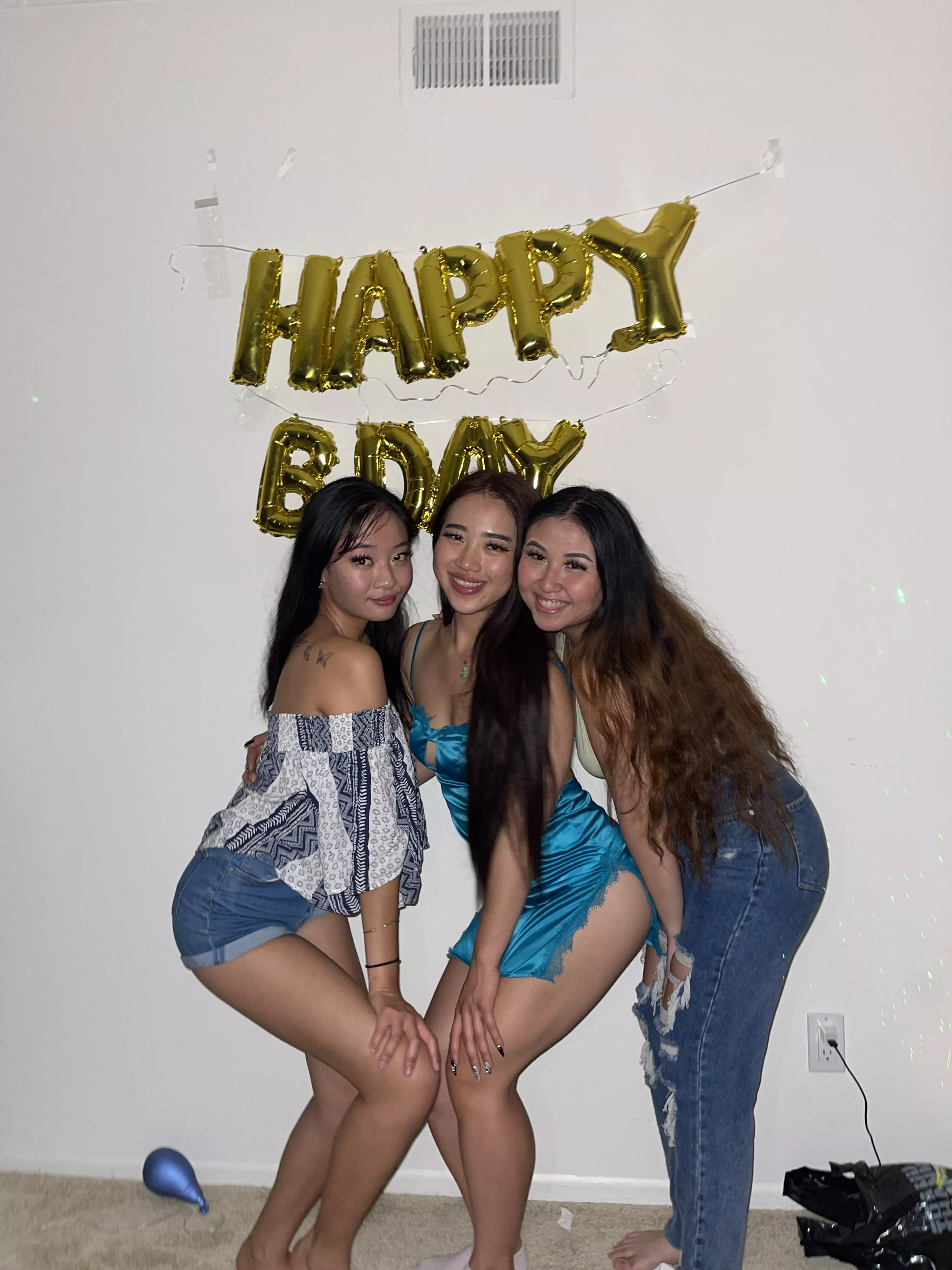 College girls posted by beagles0123