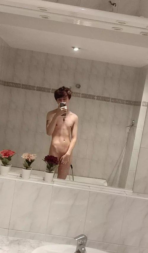 come and join me 🥵 by twinkytwink2002