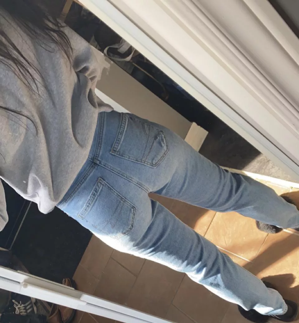 Come and see me 👼 it’s free posted by levelingup899