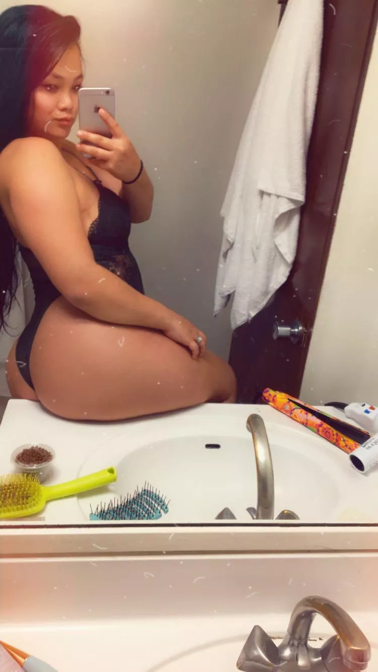 Come chat with me tell me what you like 💋💦 posted by xorissab