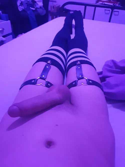 come cuddle? 🥺 by kekethedumdum