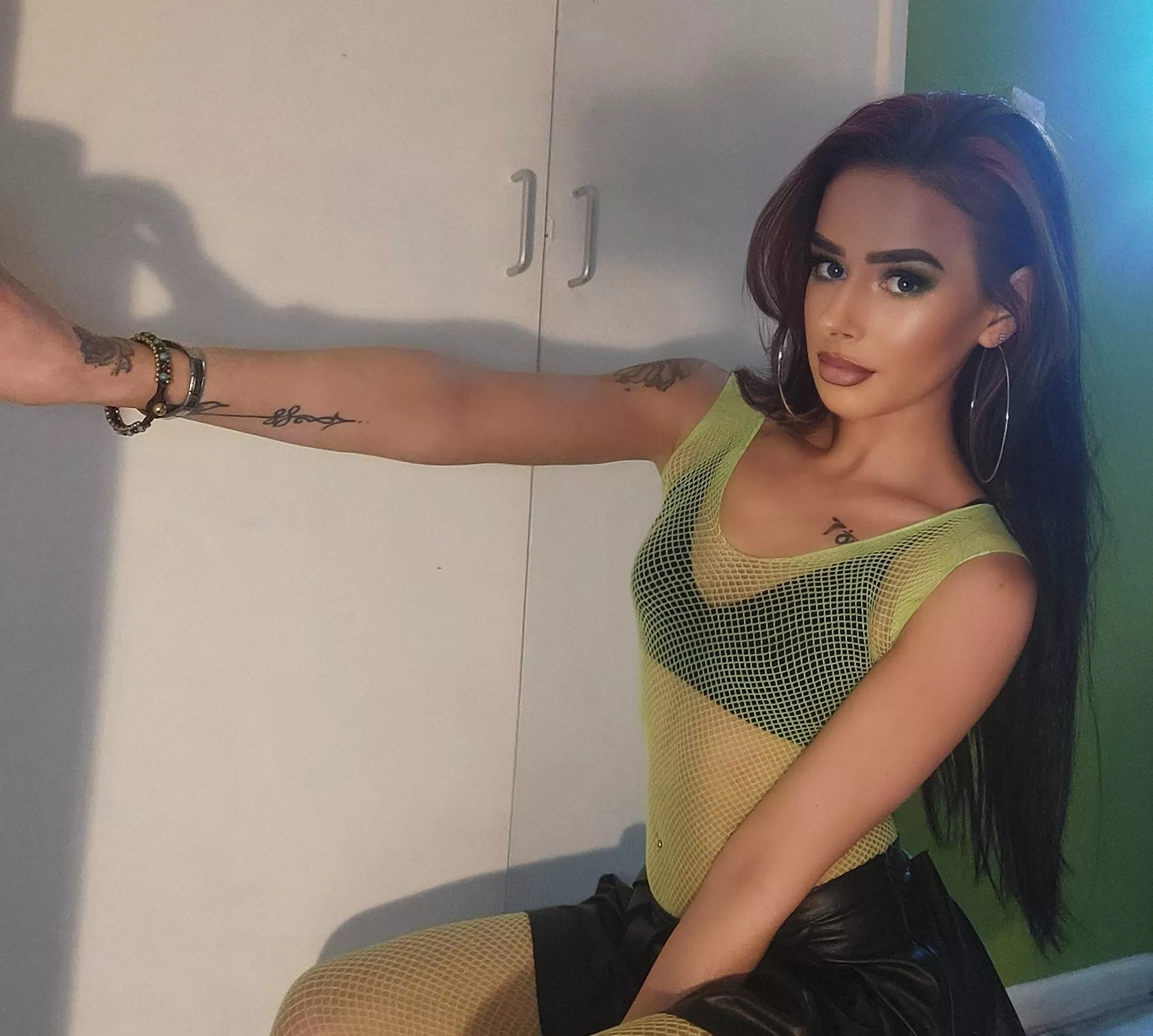 Come entertain me while I'm sick! 👑💗 posted by goddessofdreamsxxx