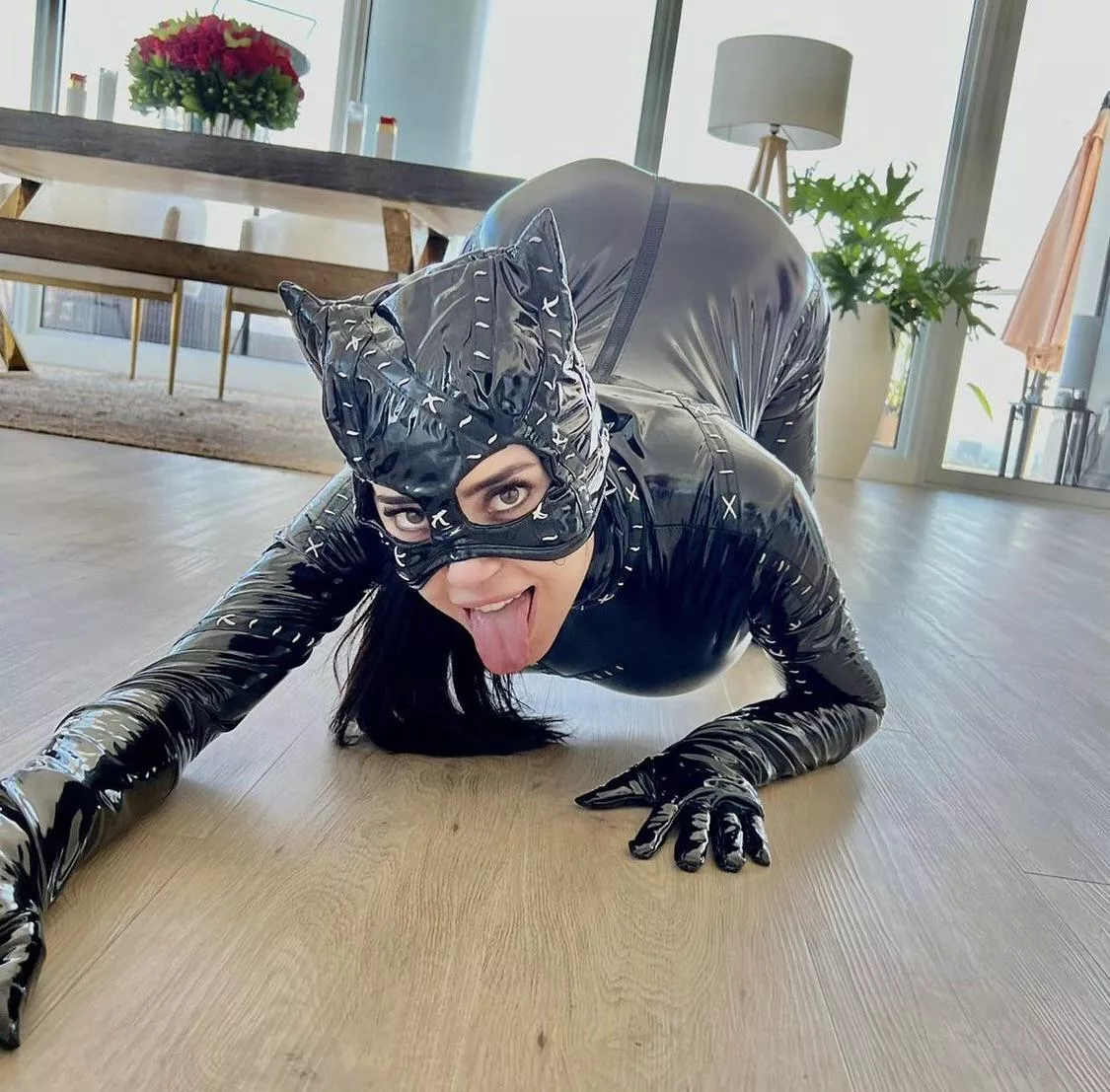 Come for sessions training slave posted by Mistressemma56