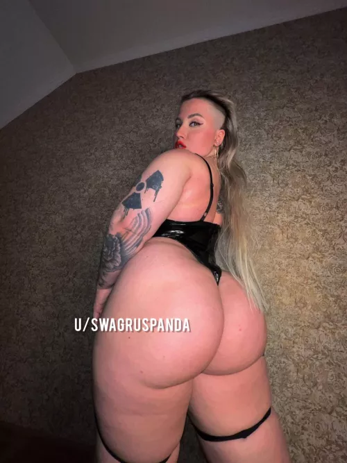 Come get a squeeze by swagruspanda