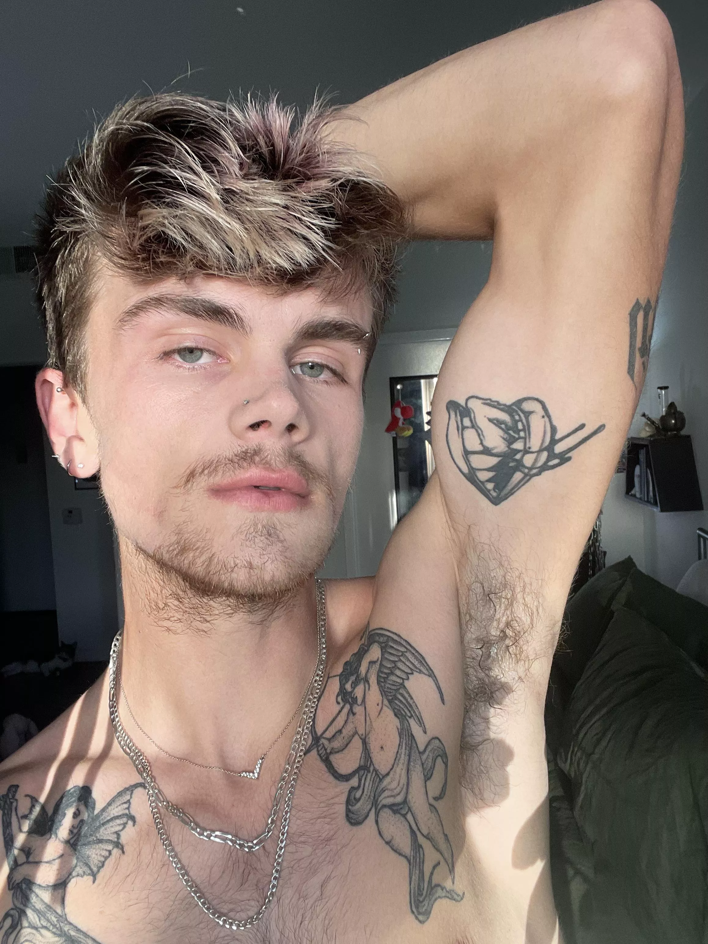 Come get in close posted by aceheartbreak