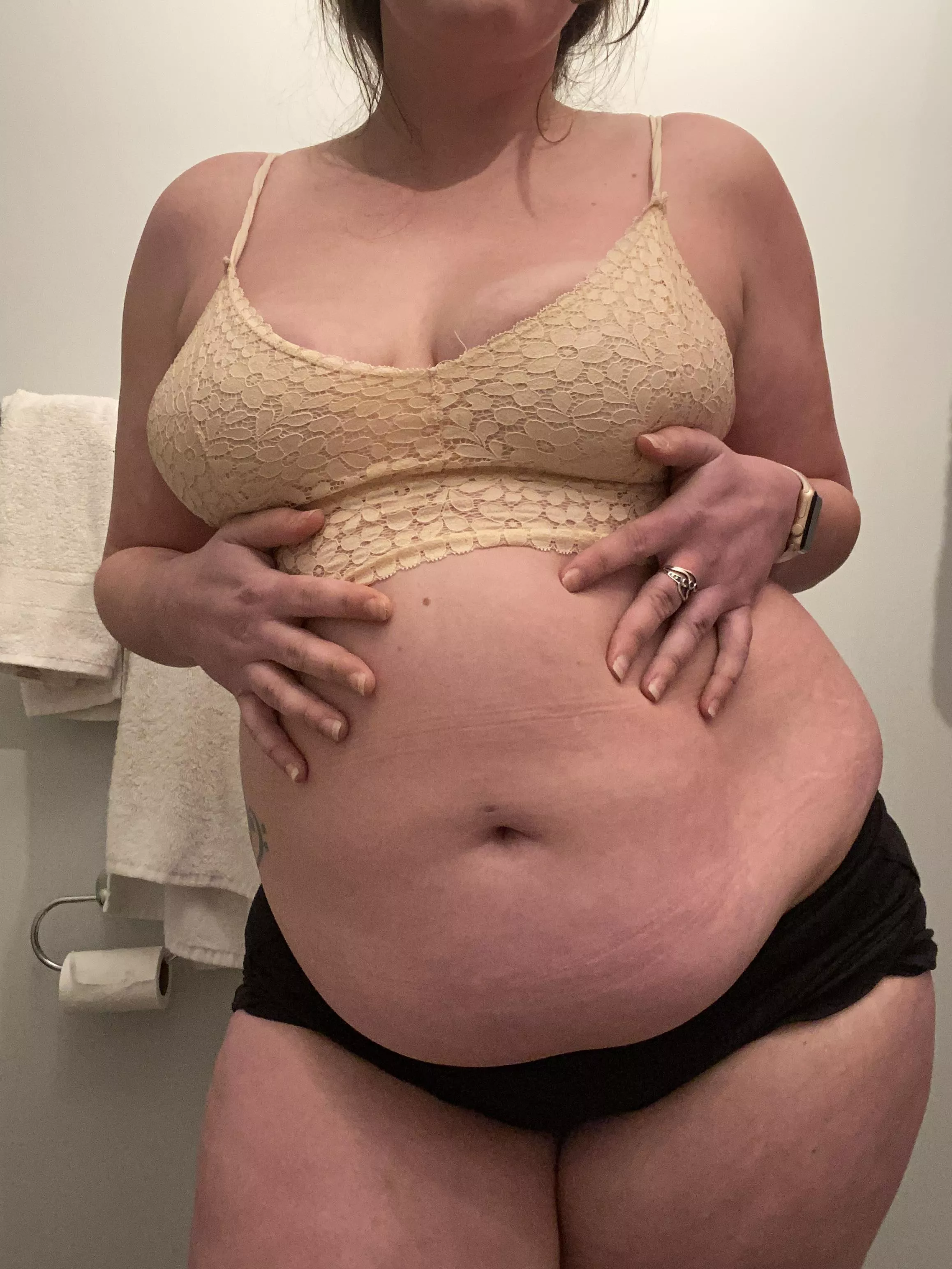 Come get this belly zaddy posted by xciduous