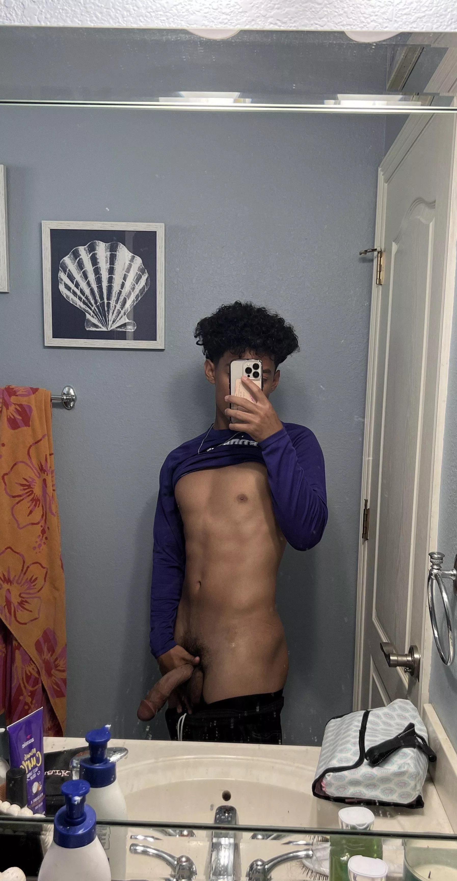 come get this young light skin dick😏 posted by Shoddy-Analysis8899