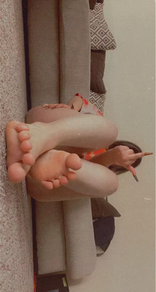 Come give them a kiss 💋 by Physical_Explorer_19