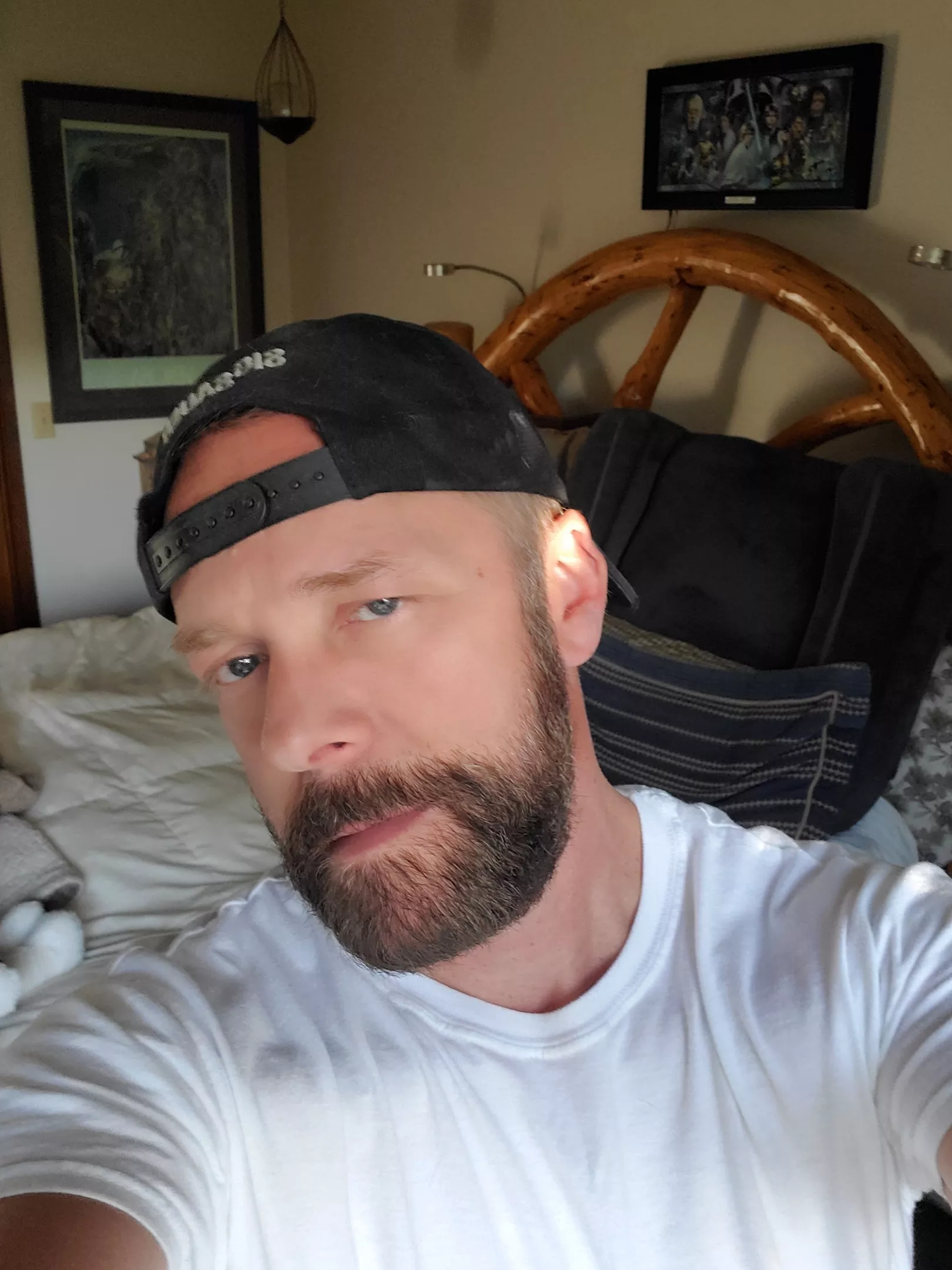 Come hang 😏 posted by bishopsknight