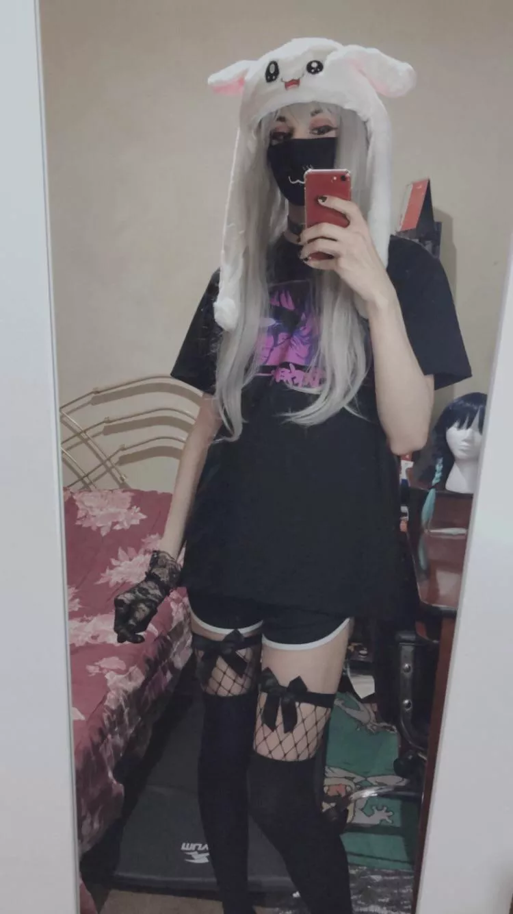 Come hang out with the bunny boy, I will make you a carrot cake 🥰 posted by Femboy_alma