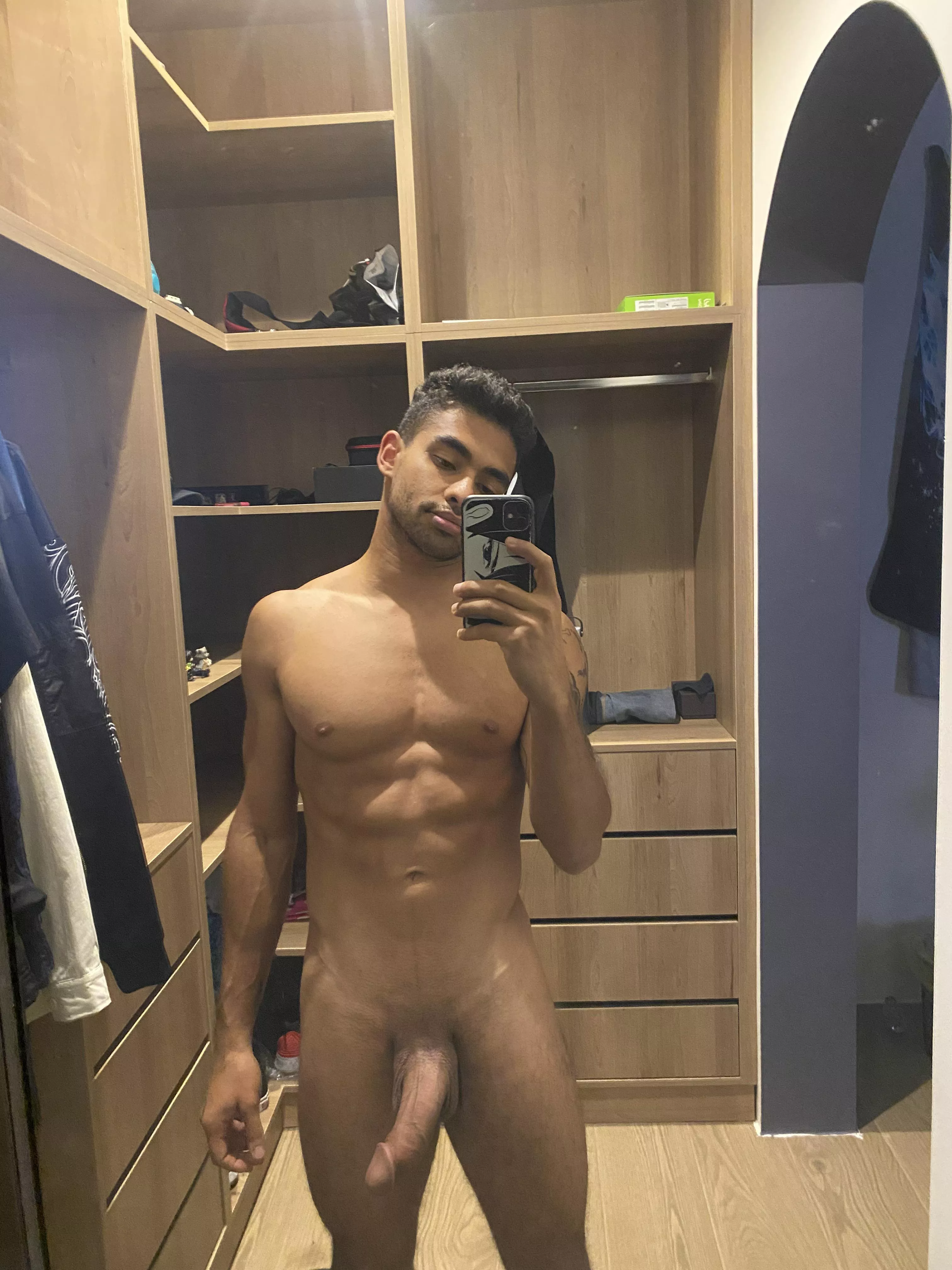 Come help me get dressed posted by strawberijuice