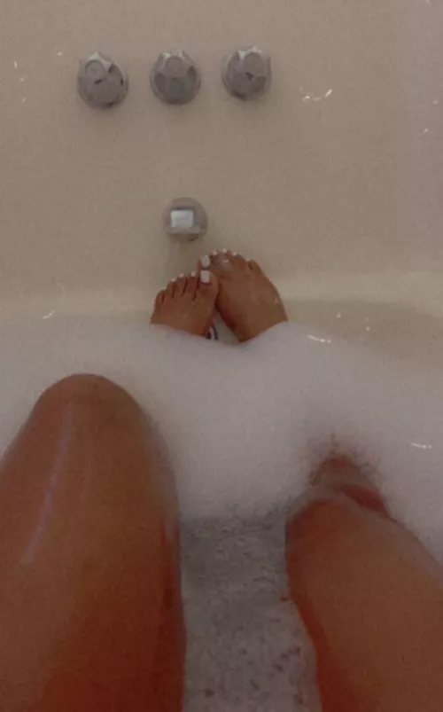 Come help😏 by _SexxyySoles_