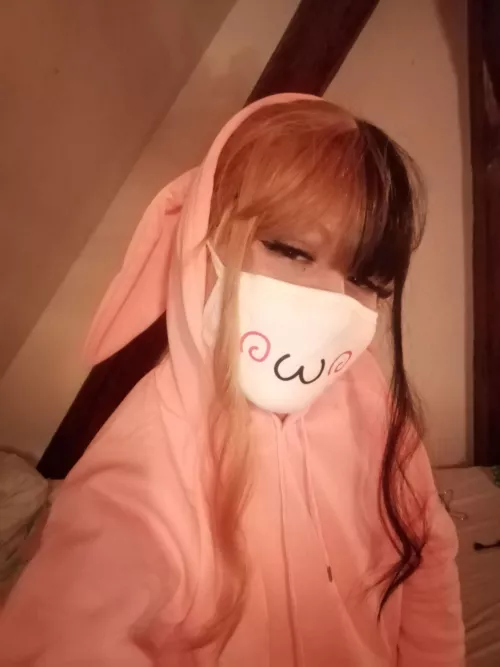 come here cutie 🥰 by Kareongames