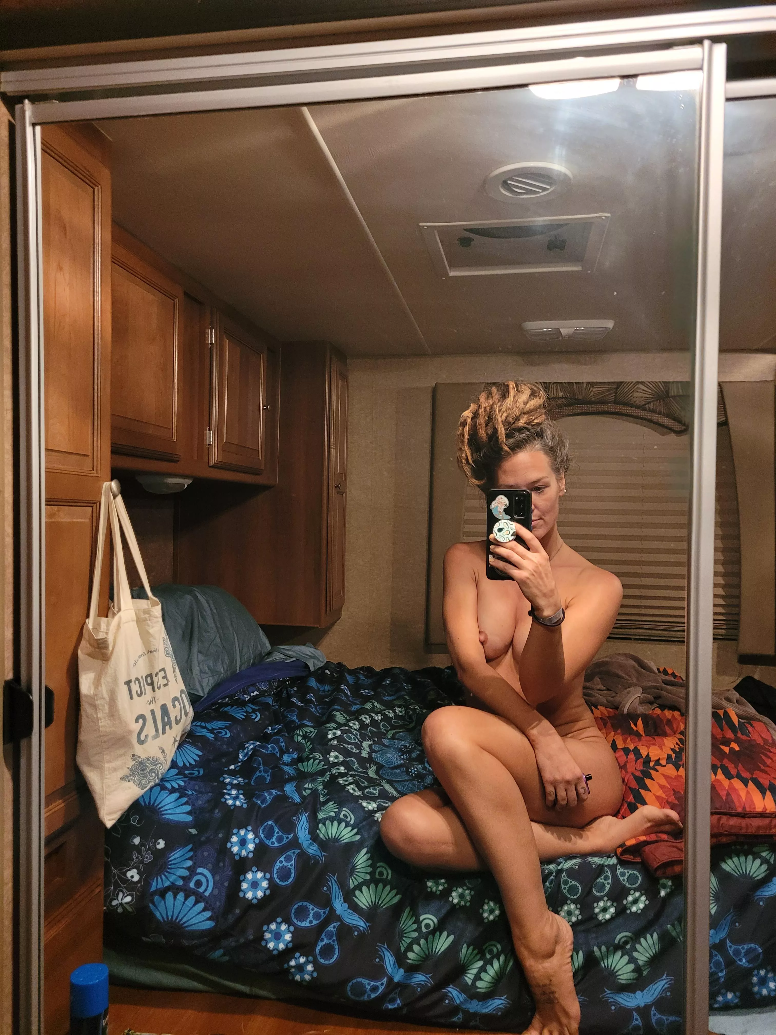 come here... 🥺 posted by misslunablue