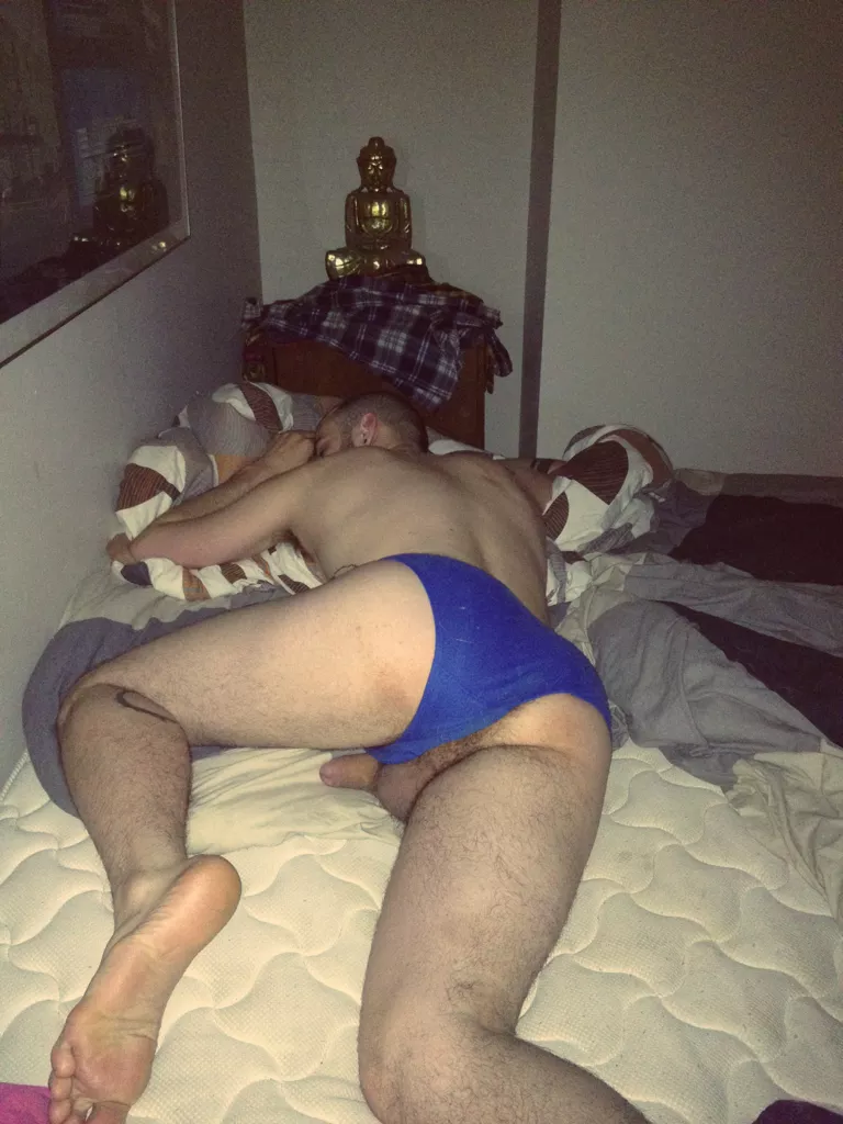 Come in sniff! posted by ceasarguccio