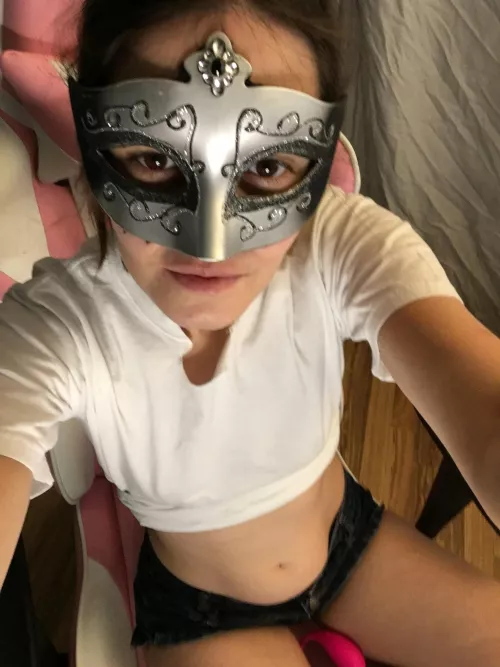 Come join me in the kinky milf next door live now by bellaXjade