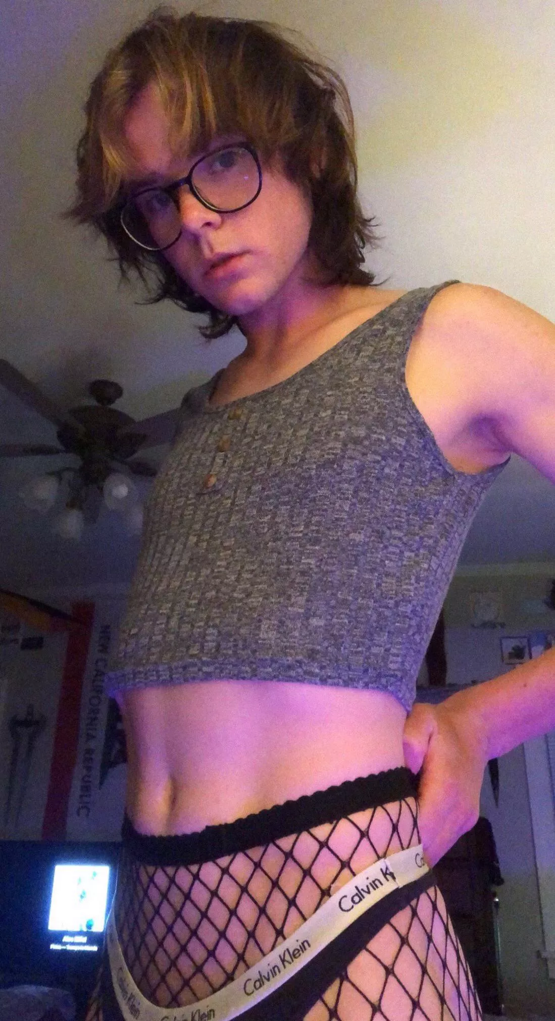 Come lay your head on my tummy 😘 posted by itibitib