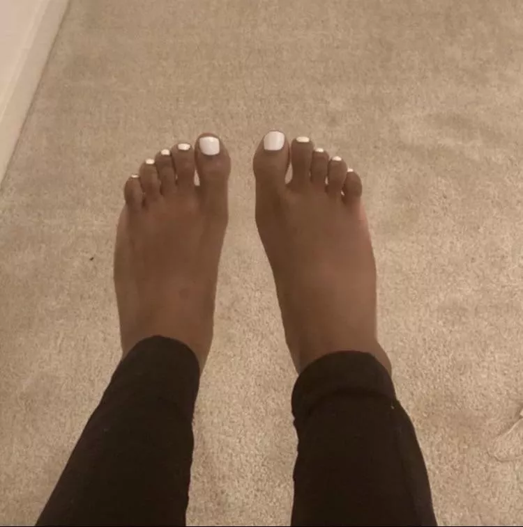 come lick my feet posted by NightProfessional605