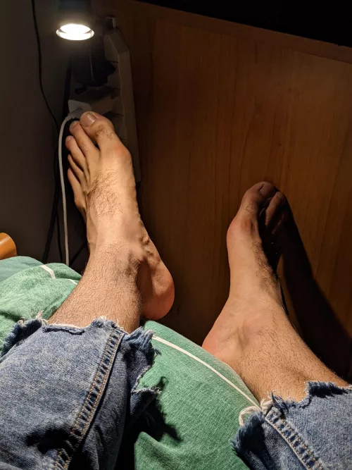 Come massage these feet, I'm tired after work by marbite