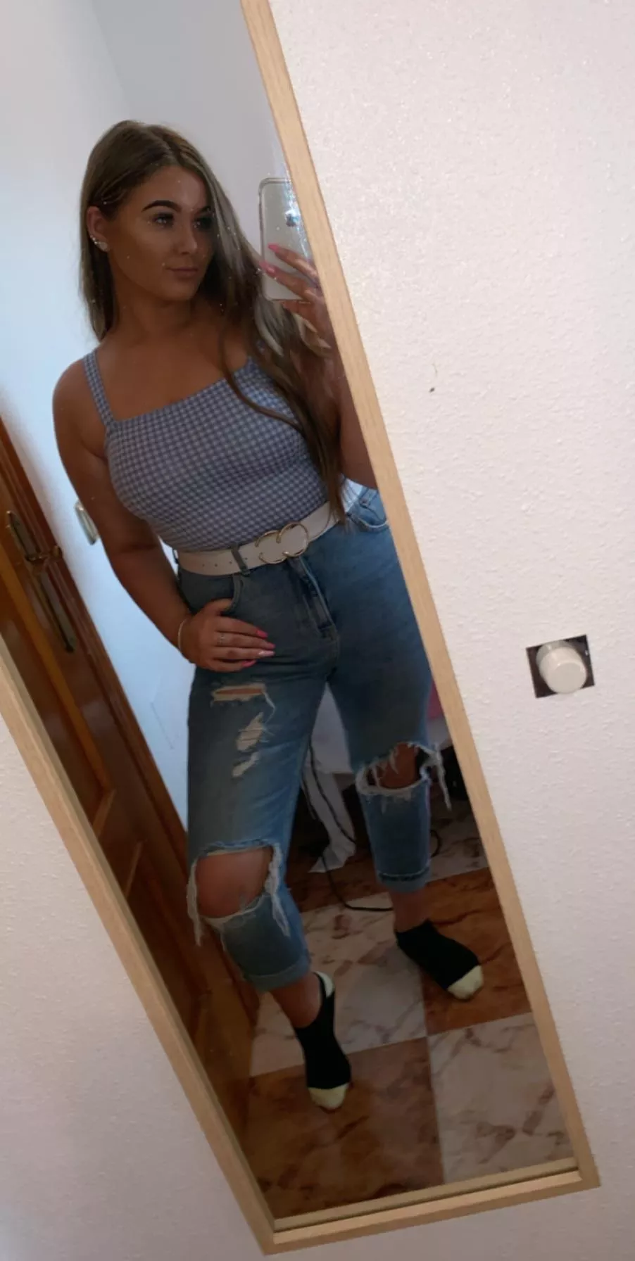 Come on a date with me posted by eimearfitzp