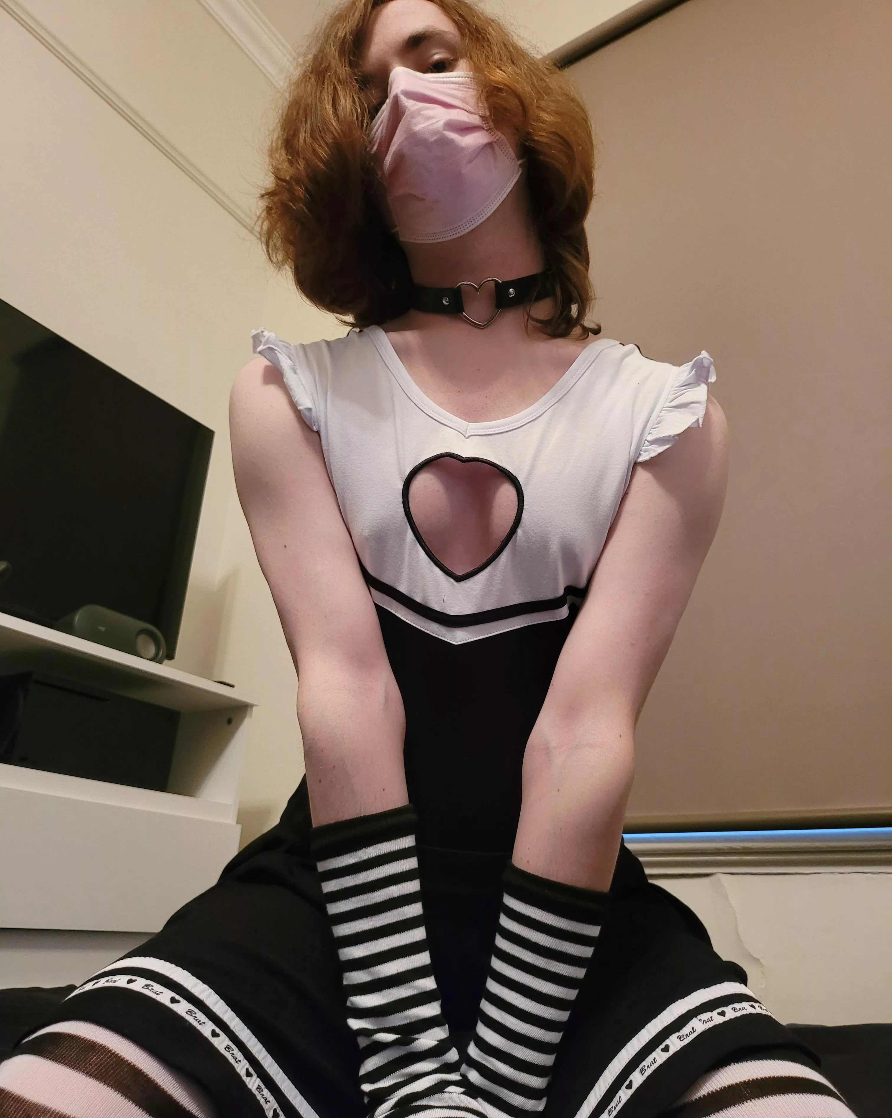 Come play cutie~ 😋 posted by NyaaNyaas