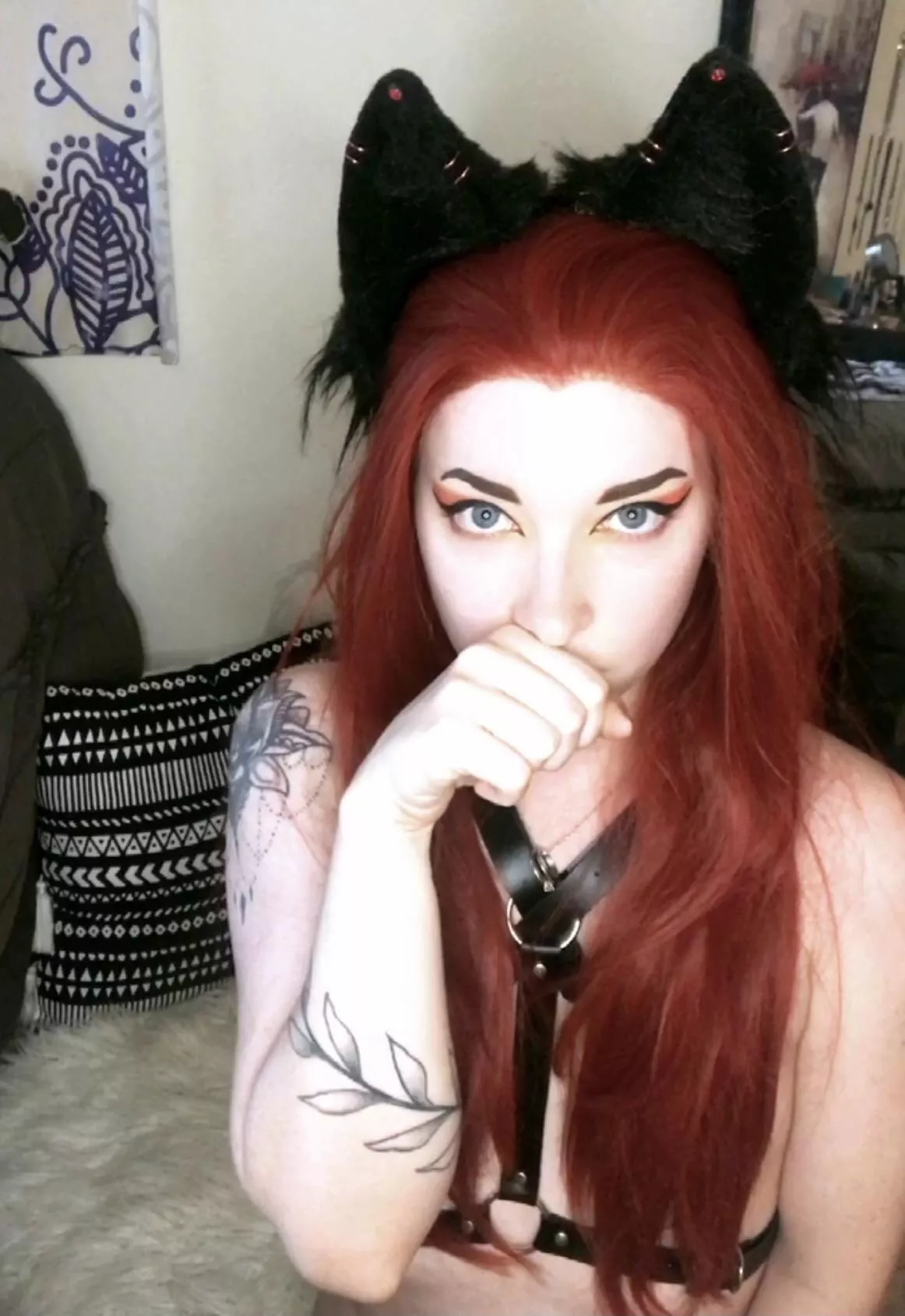 Come play 👅 posted by LunarFox_