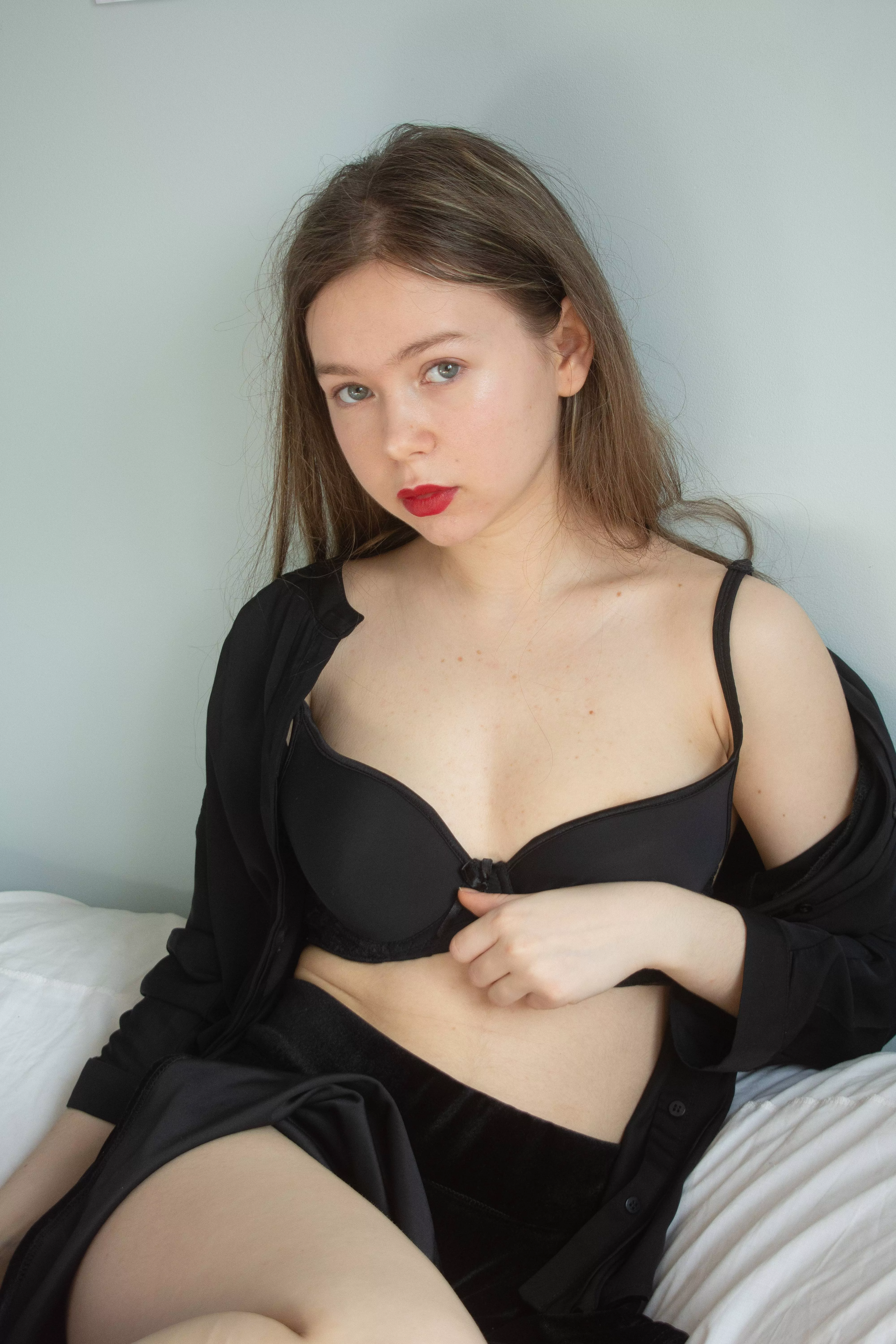 come play with me baby🤭🖤 posted by Ok-Cucumber8550