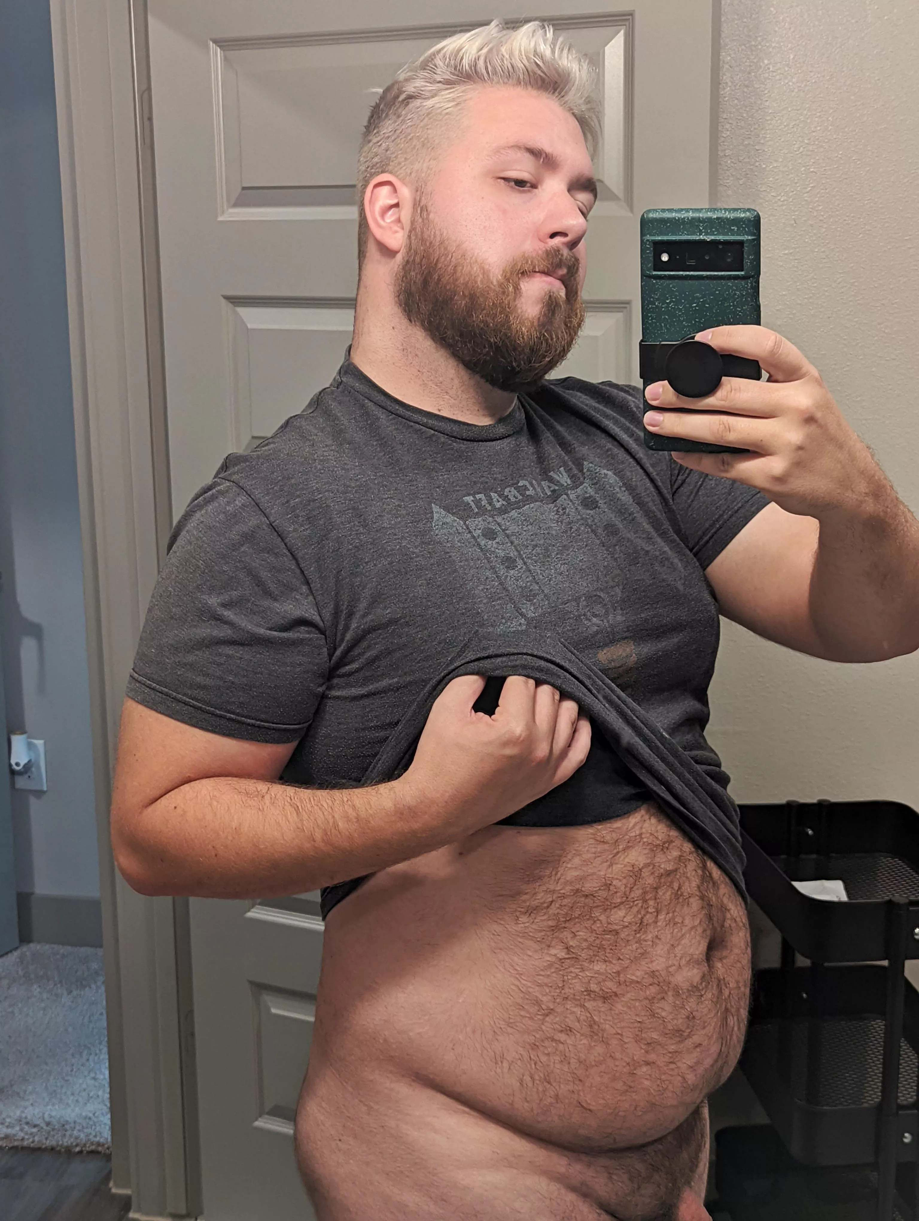 Come rub my belly 🥵 posted by BadGuyBry